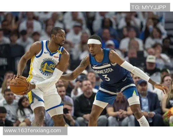 库明加被排除出轮转阵容,勇士半场10人得分领先公牛14分 库明加被排除出轮转阵容,勇士半场10人得分领先公牛14分